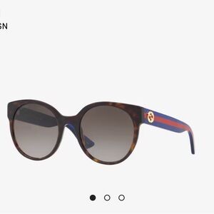 Gucci Elegant Black Sunglasses for Women